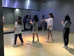 -零下舞度·街舞连锁机构(万科中心店)