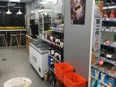 -便利蜂(河东区十一经路68号店)