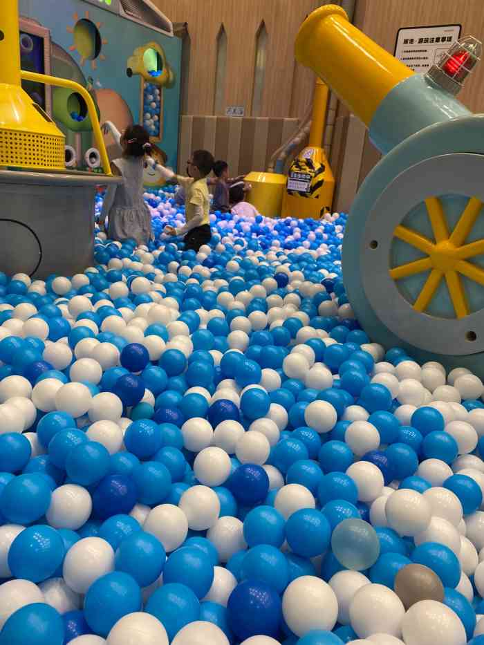 meland(弹子石万象汇店)-"这个meland游乐场在以前洋人街旁边万.