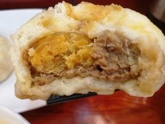 咸蛋黄超人包-老陶包子铺(南大西南村店)
