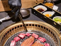 -铭牛烧肉·和牛海鲜自助(高新月牙湖店)