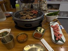 -青瓦餐厅·生鱼片·韩园烤肉(西塔店)