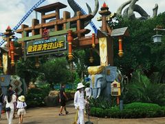 -七彩云南欢乐世界