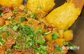 Stewed Small Free-Range Chicken in Iron Pot