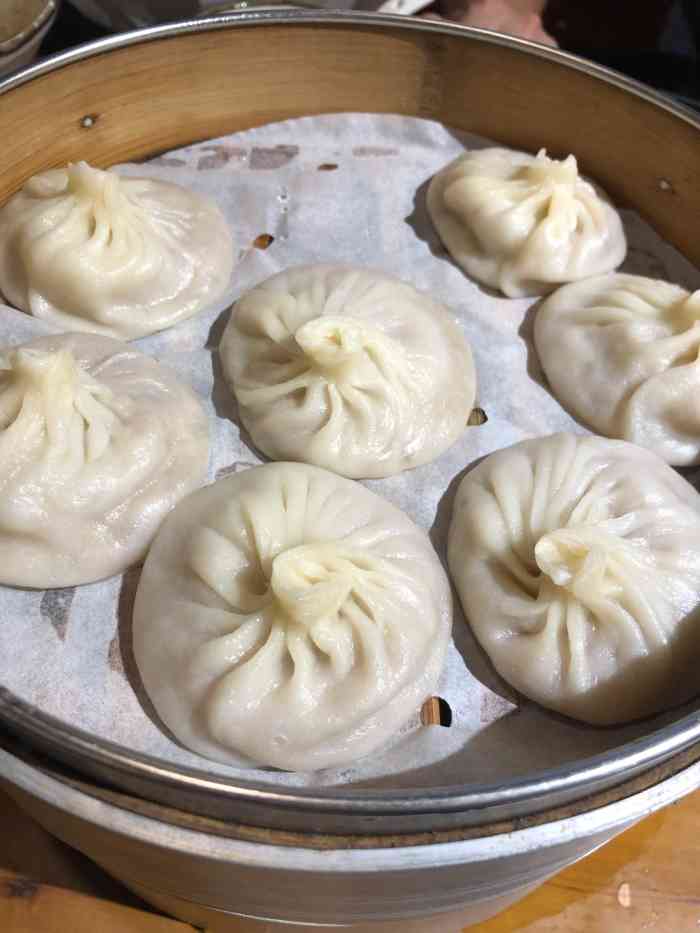老胜利路镇江汤包馆(广场东路店)-"[调皮]一直想探店老胜利路镇江汤包