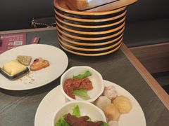 -牛YO寿喜烧·铁板烧和牛火锅自助(市府恒隆店)