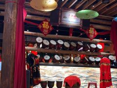 -老滇山寨•云南特色菜•地方菜•民族风情歌舞表演(金碧店)