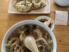 酸辣汤-小姜锅贴(凤凰街店)