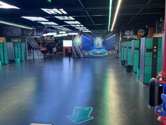 -极限PLAY运动娱乐新世界·团建派对潮玩休闲馆·室内蹦极高空游乐园