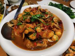 啤酒焖微辣剑骨鱼-渔太泰漓江小馆·广西融合菜(西街店)
