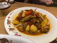 沙湾大盘鸡-西域盛宴烧烤新疆菜清真餐厅(古美店)