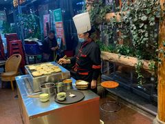 -老滇山寨•云南特色菜•地方菜•民族风情歌舞表演(金碧店)