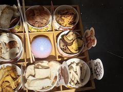 -菌自由丨野生菌火锅特色庭院餐厅(丽江古城店)