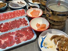 -金滏山·烤肉海鲜火锅自助(襄阳万达店)