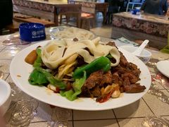 新疆特色大盘鸡-新疆儿子娃娃餐厅(锦华街店)