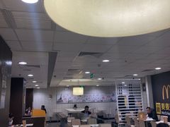大堂-麦当劳(西客站店)