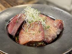 盐烧牛舌片配蒜香黑椒汁意大利饭-青花亭 Aobana HK