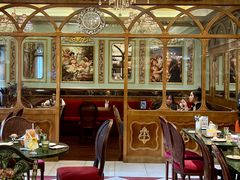 -秘密旅行Bonjour(黑金冠 江南西店)