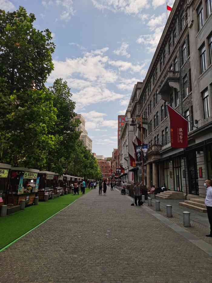 圆明园路限时步行街