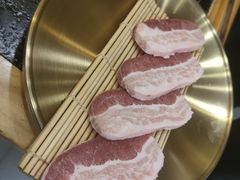 -臻牛烤肉