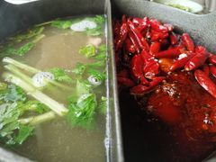 草本鸳鸯锅-盡膳口福跷脚牛肉火锅(晶耀前滩店)