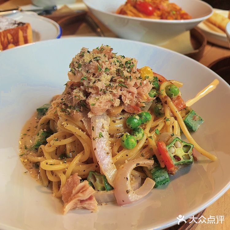 超难排队的的宝藏小店！日式复古简餐[面包]