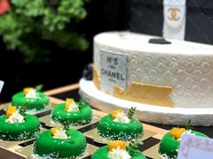 -雍容荟帝王蟹活龙虾展台自助(IFS黑金店)