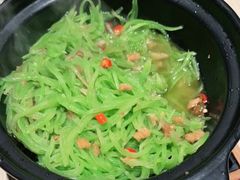 湘味肉沫莴笋丝-小船渔村•大连菜•大连焖鱼(黄河路店)