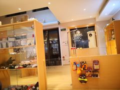 -Pets First伊珊娜洗护·精致美容·家庭式寄养(新会路店)