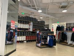 -UNDER ARMOUR(新燕莎奥莱店)