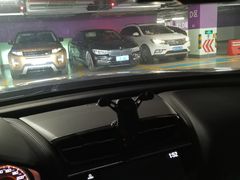 -金虹桥国际中心·停车场