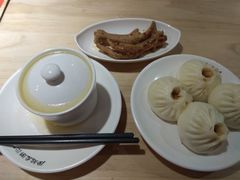 -凤起龙游老面包子(凯德晶品店)