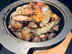 石锅原汁海鲜汇-鲁采LU STYLE(新天地店)