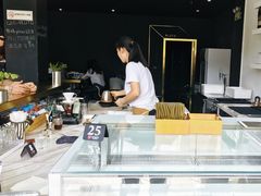 -UNI UNI(环亚凯瑟琳店)