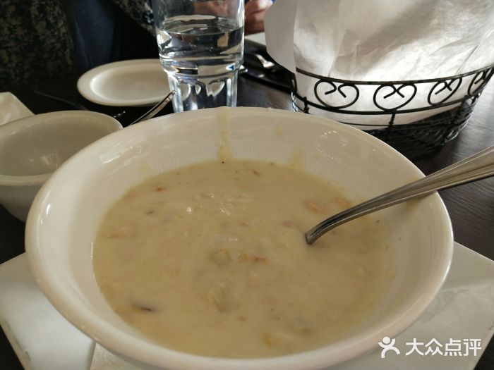 Swiss Louis Italian & Seafood Restaurant奶油蛤蜊汤图片