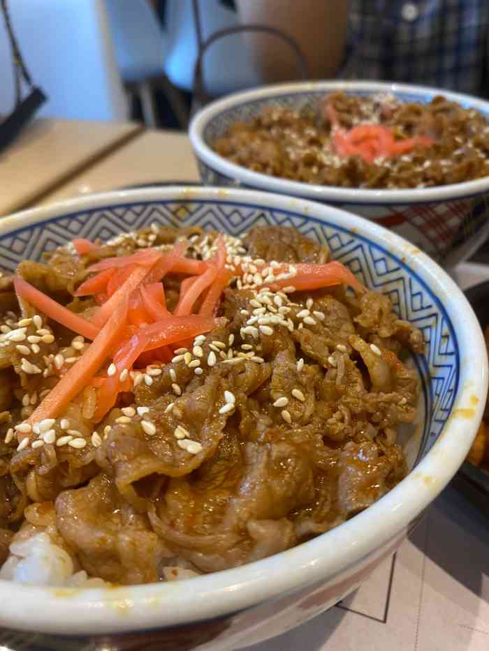 吉野家yoshinoya(北辰店)-"昨天有意思,约了朋友去北辰吃烤肉,进门就.