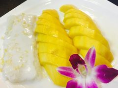 -Dang restaurant (patong phuket)