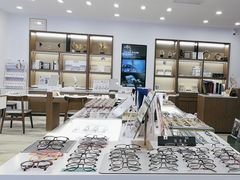 -三目眼镜·蔡司视觉合作店(青浦宝龙店)