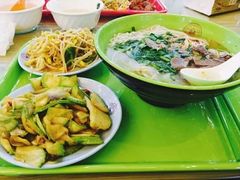 -上海财经大学国定路校区绿叶食堂