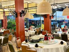 -刘姐啤酒鱼民族演艺餐厅(西街总店)