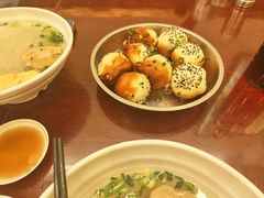 特色生煎-三两春(浦三路店)