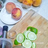 香水柠檬蜜桃果饮