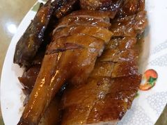 招牌瓦缸烧鹅-新河畔海鲜酒楼(虎门店)