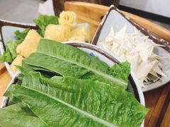 蔬菜拼盘-毛辣果·贵州红酸汤牛肉火锅(西单店)