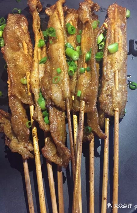 陈员外正宗夹江烧烤带皮五花肉图片 - 第1张