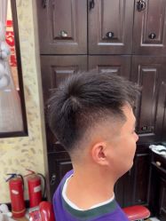 -东方先生国潮男士理发馆