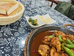 -八两八金·莱芜特色炒鸡(市南漳浦路店)