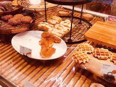 -巴黎贝甜(大宁国际商业广场店)