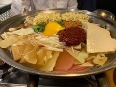部队火锅-富乐满韩国正宗炸鸡韩国料理(虹泉路店)