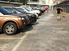 -北京科技会展中心-收费停车场